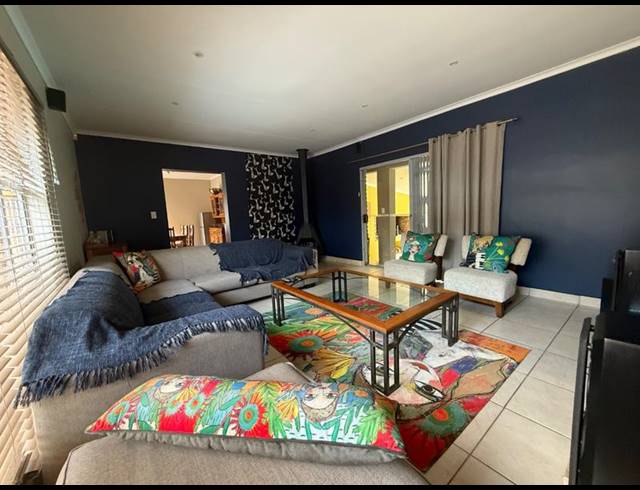 5 BEDROOM HOUSE FOR SALE IN VANDERBIJLPARK SE 3